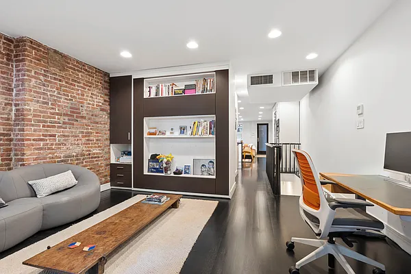 Living room, photo 7