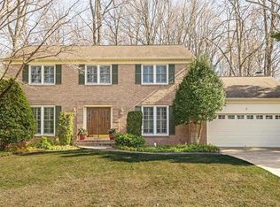 1607 Montmorency Dr, Vienna, VA 22182