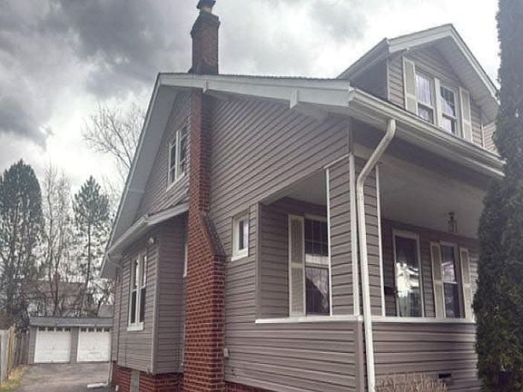2nd image of 1403 Plainfield Rd