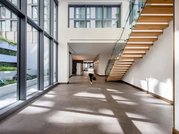 7 West 21st Street image 23 of 24