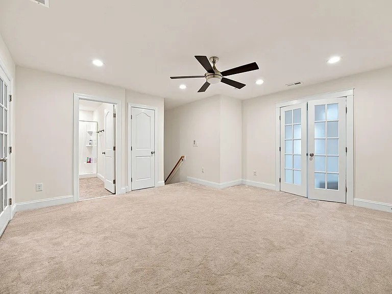 401 Waverly Hills Dr — Photo 30