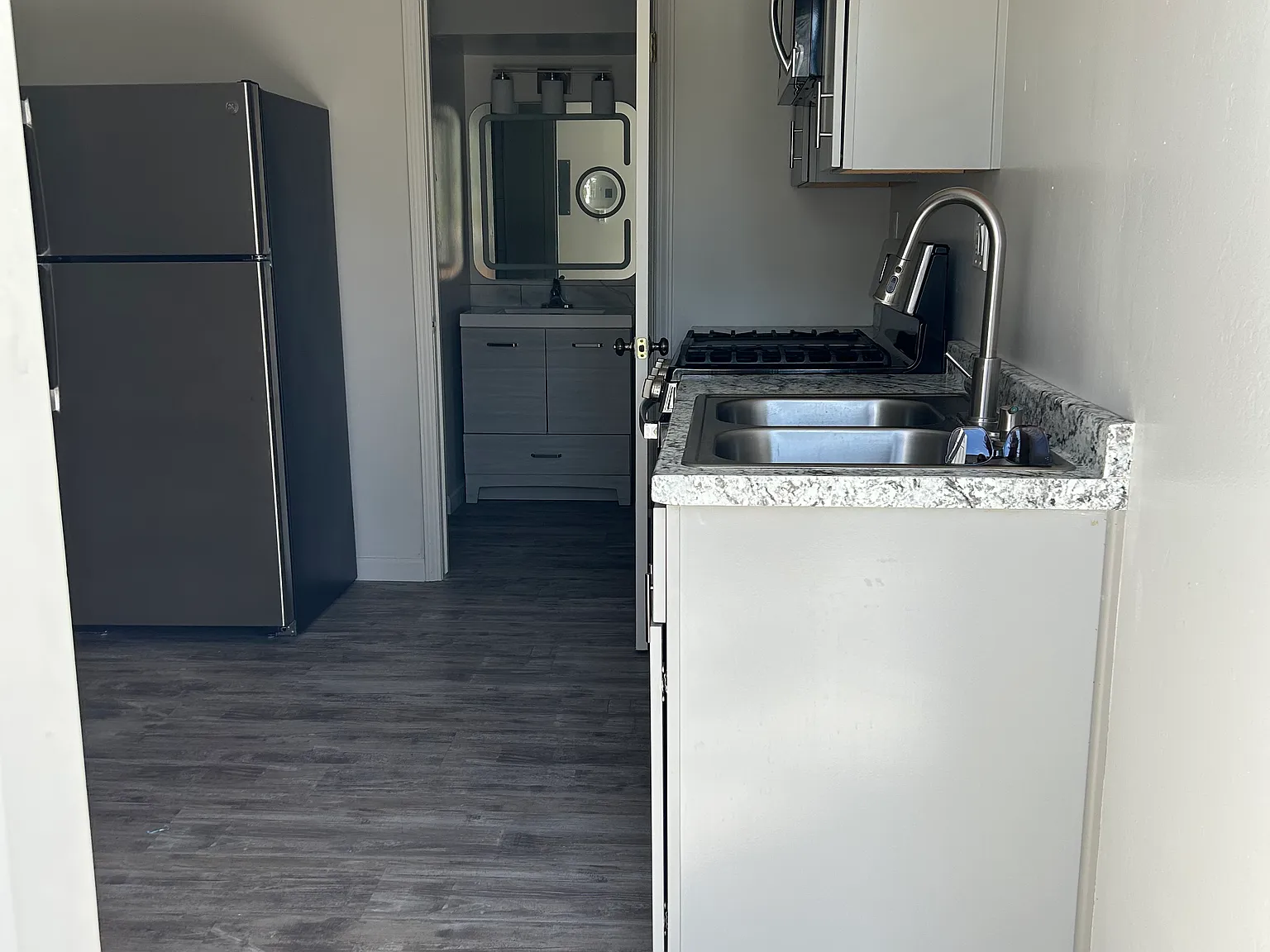 1 bed, 641 sqft, $2,250 — Photo 4