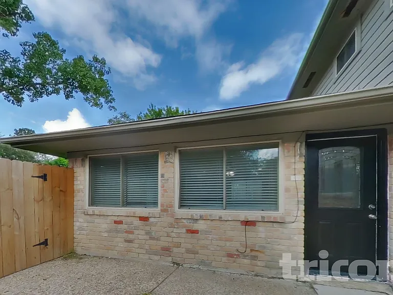 2307 Hilton Head Dr — Photo 18