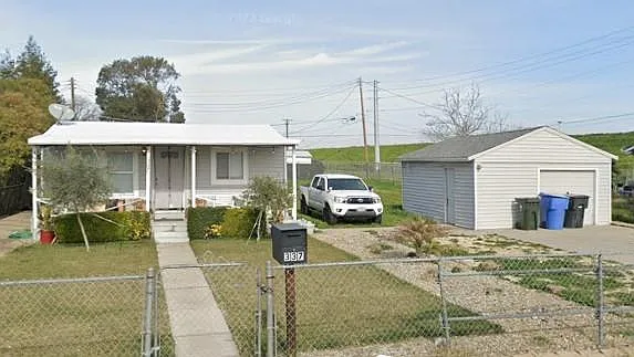 337 Potomac Ave — Photo 5