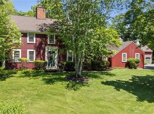8 Country Club Dr, West Simsbury, CT 06092