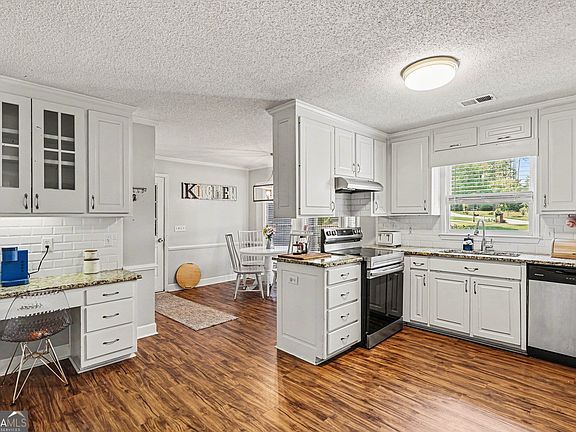 4th image of 4731 Thornwood Ct