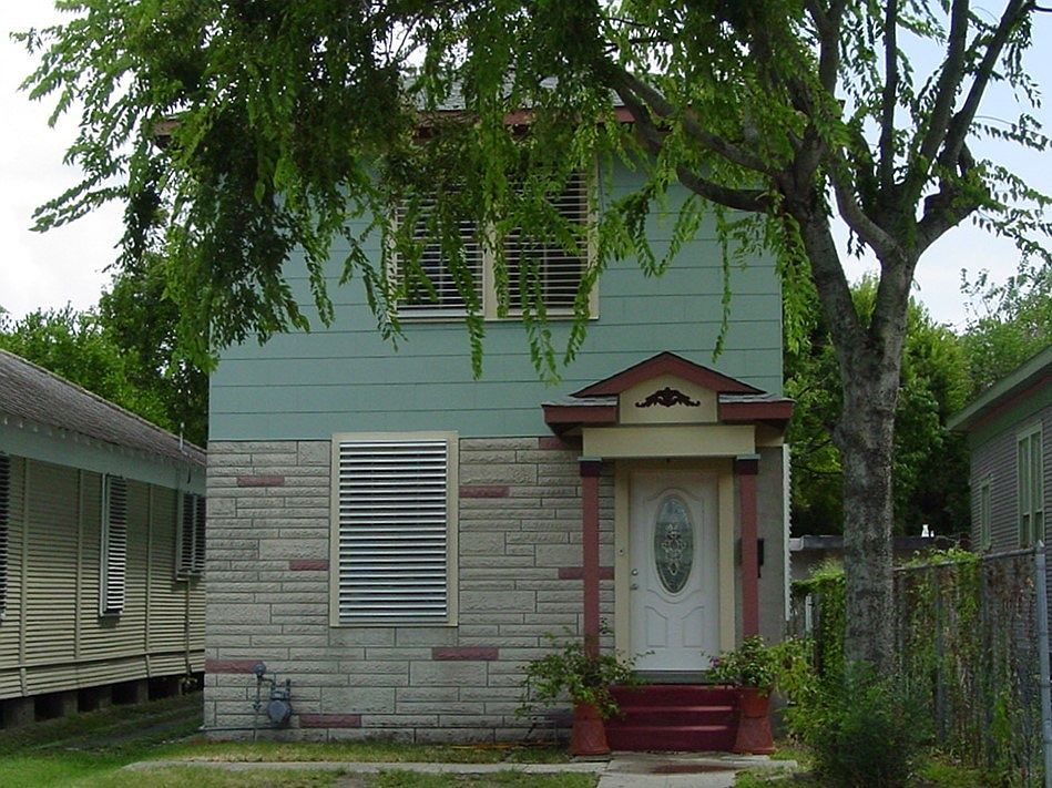 1st image of 3115 Avenue Q
