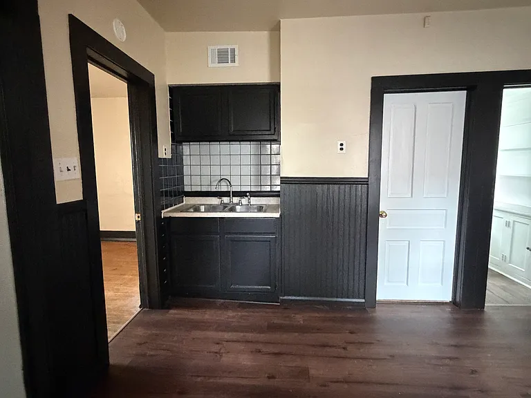 2647 S 28th St #2B — Photo 7