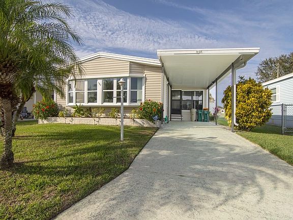 2nd image of 1127 Tequesta Dr