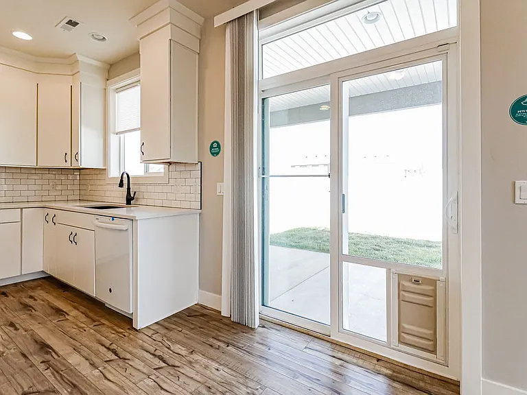 1611 W Parkview Dr — Photo 6