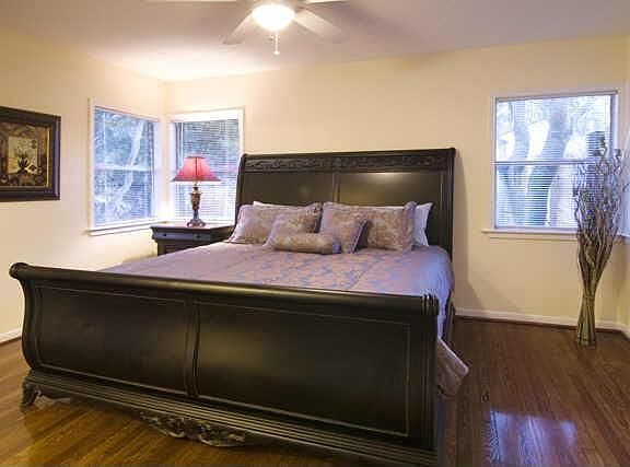 3rd image of 9146 Westview Dr