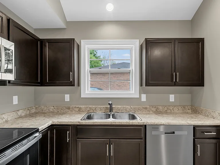 115 Holley St #A — Photo 8