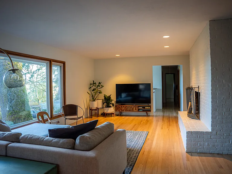 9429 SW 62nd Dr — Photo 3