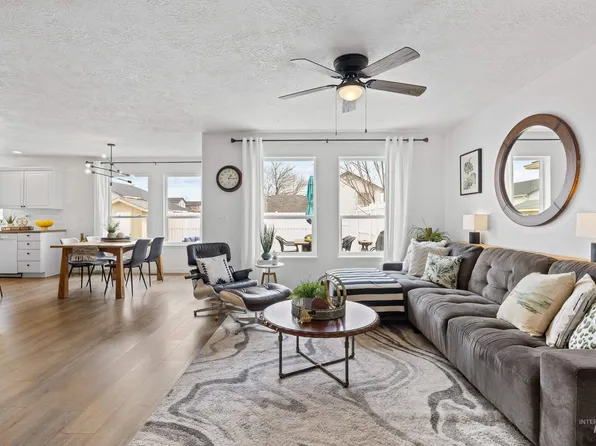 6062 S Tambourine Ave, Boise, ID 83709