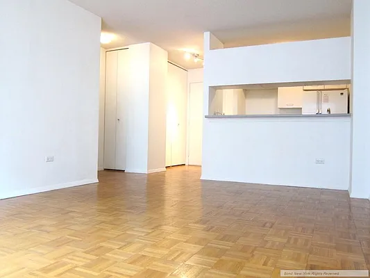 Rented by Bond New York | media 11