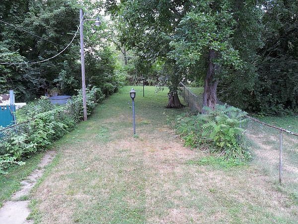 2nd image of 3009 Semple Ave