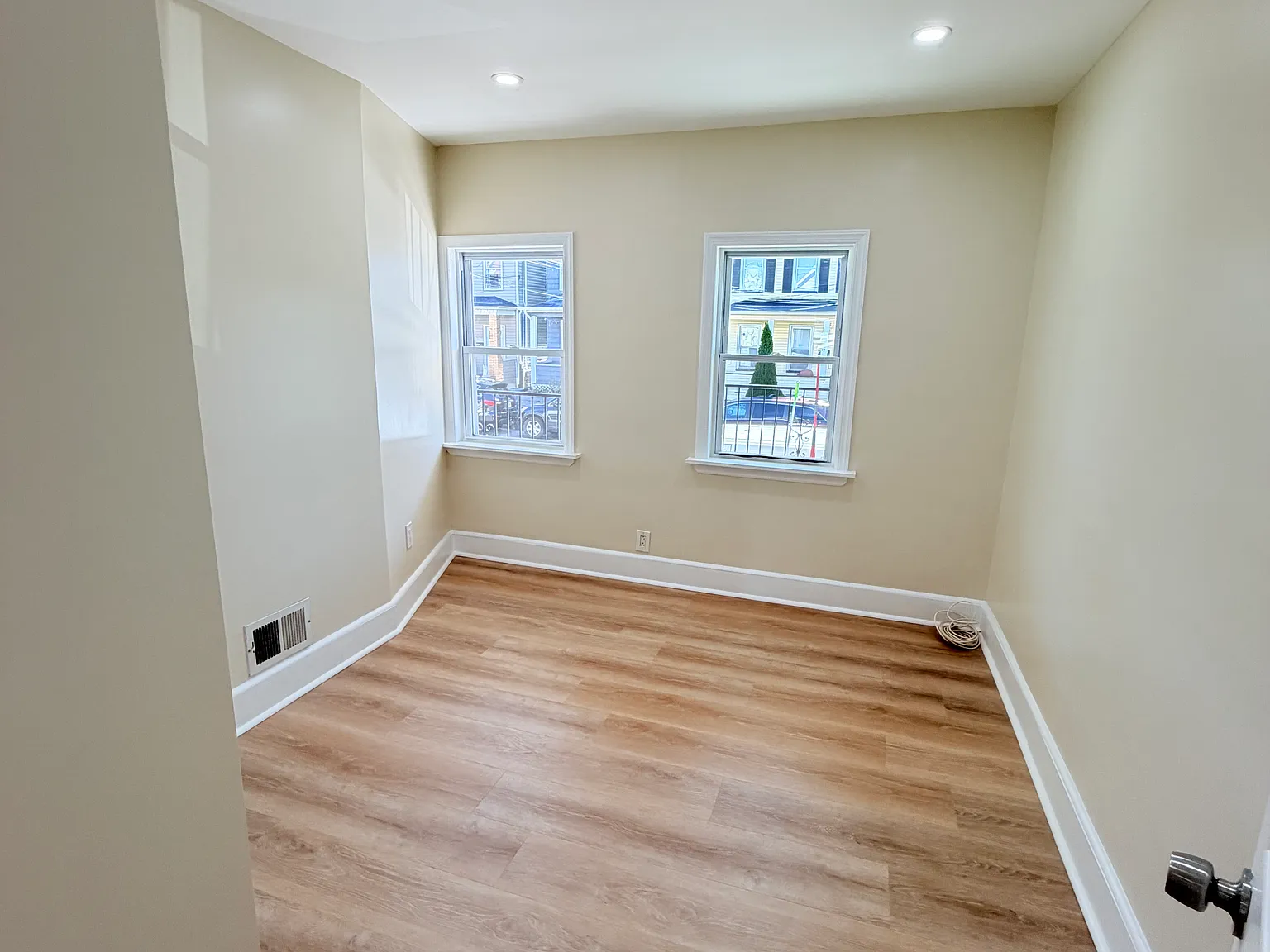 3 bed, $2,350 — Photo 3