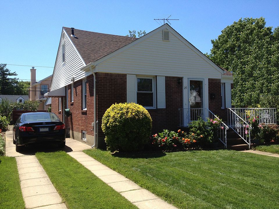 1st image of 26 Fairfield Ln