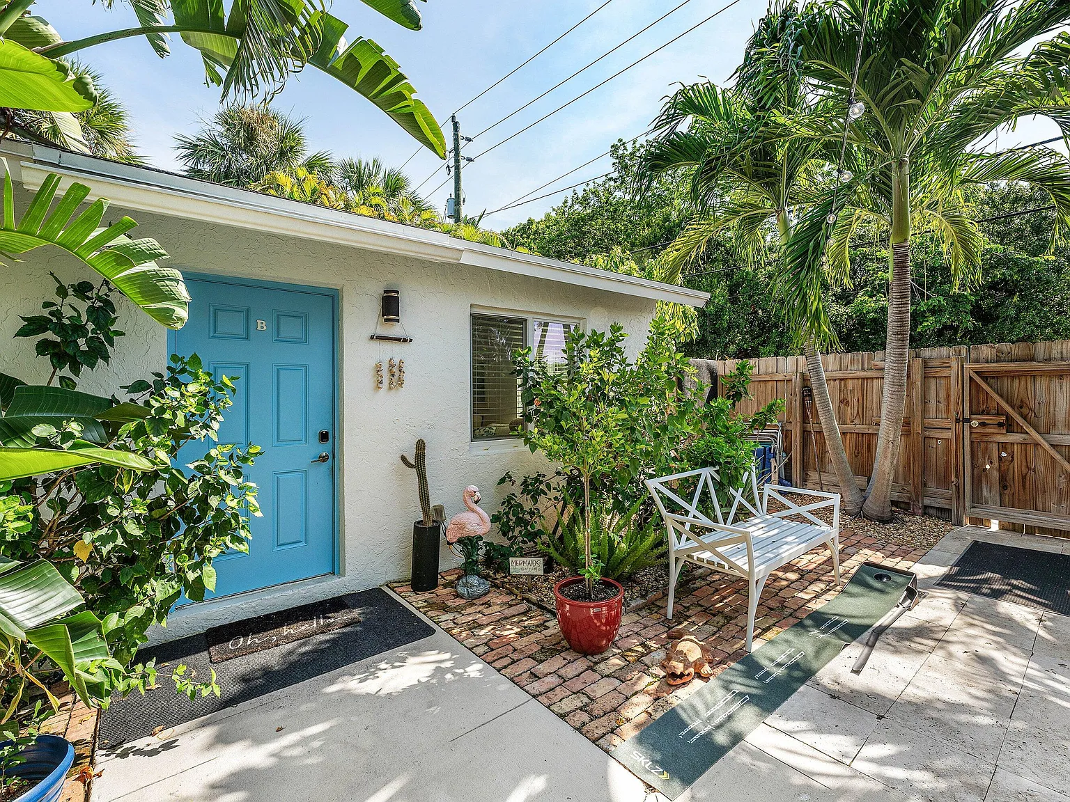 2 bed, 1.0 bath, 880 sqft, $3,750 — Photo 1