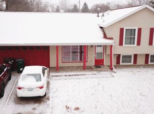 5519 Manor Dr, Lansing, MI 48911