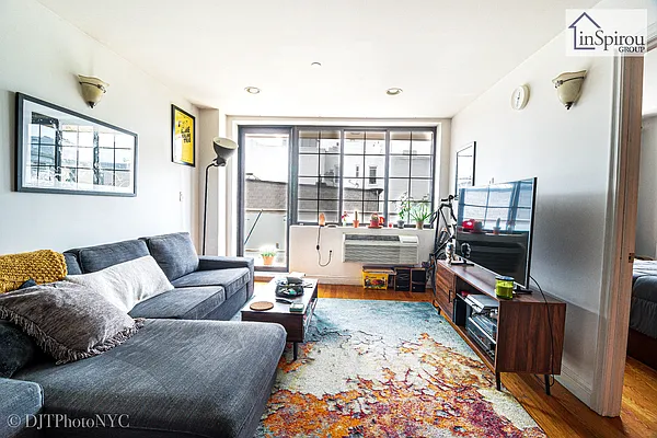 Sold by inSpirou Group | media 5