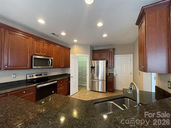 3rd image of 12220 Red Rust Ln