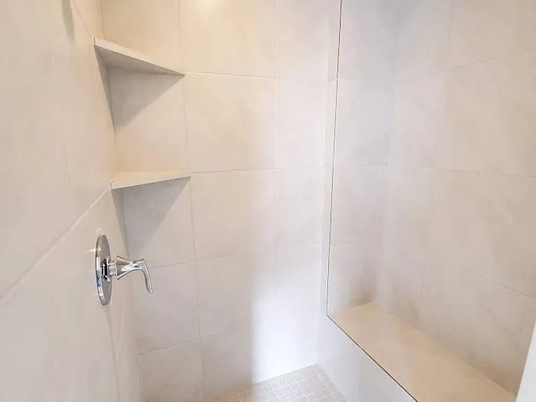 Three Bedroom Red Mountain Vista Town Home — Photo 21