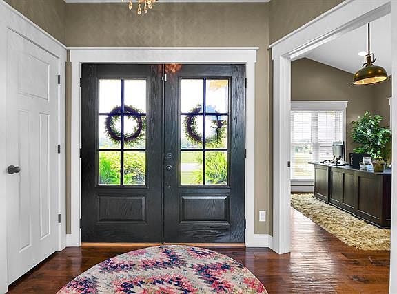 4th image of 8453 Stone Ledge Dr