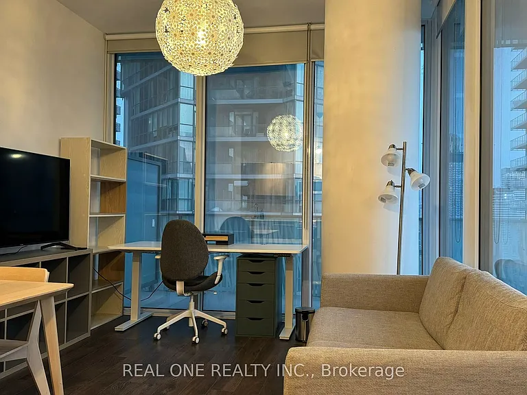 42 Charles St E #2904 — Photo 11