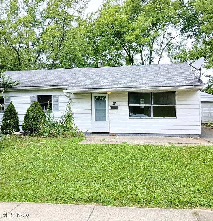 28 Wilmette Ln photo 1