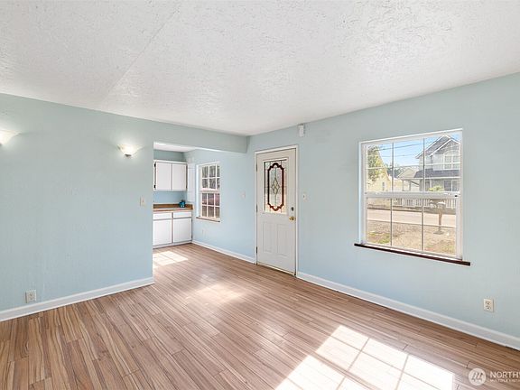 3rd image of 3711 S Street