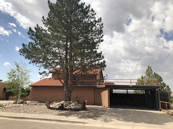 2nd image of 213 W Twilight Dr