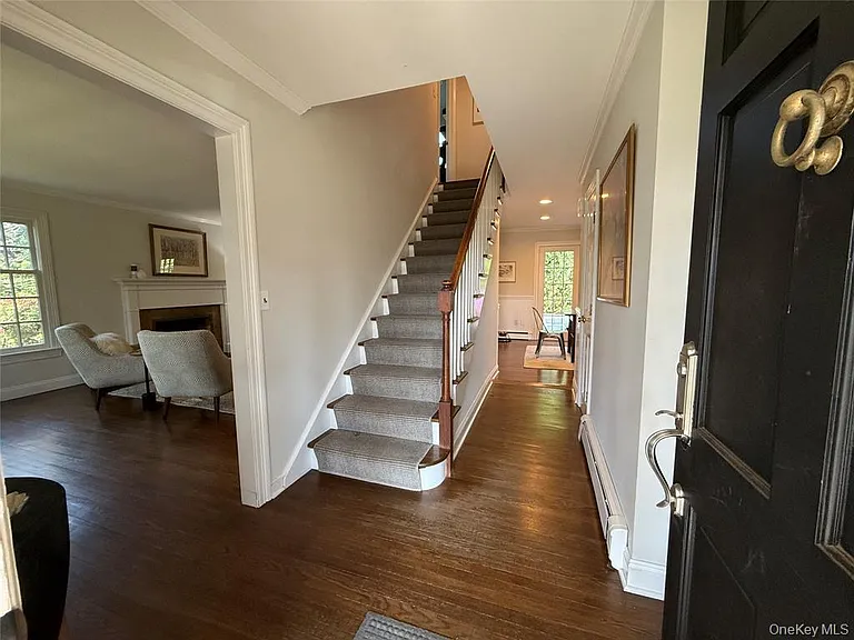 21 Westbank Rd — Photo 4