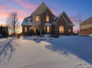 8844 Ridge Dr, Washington, MI 48095