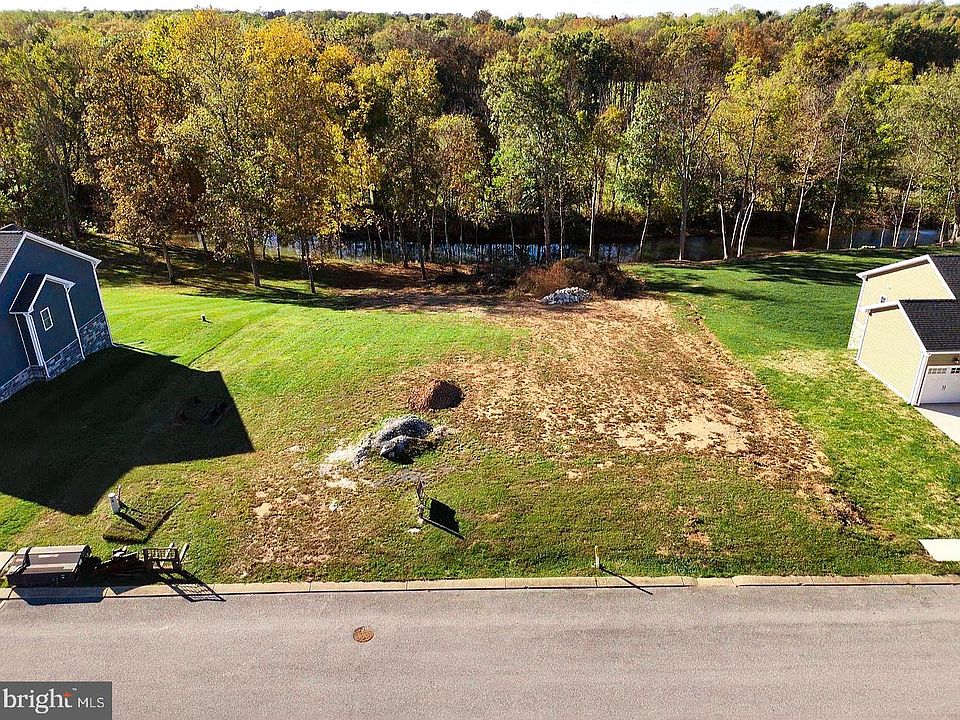 1st image of 212 Onyx Rd