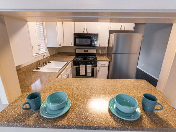 2211 W North Loop Blvd APT 113