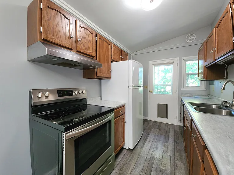 1508 E Sugnet Rd — Photo 6