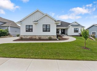 6697 Morning Dew Ln, Sun Prairie, WI 53590