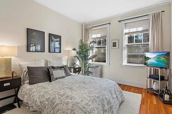 4 Crawford St #2 — Photo 10