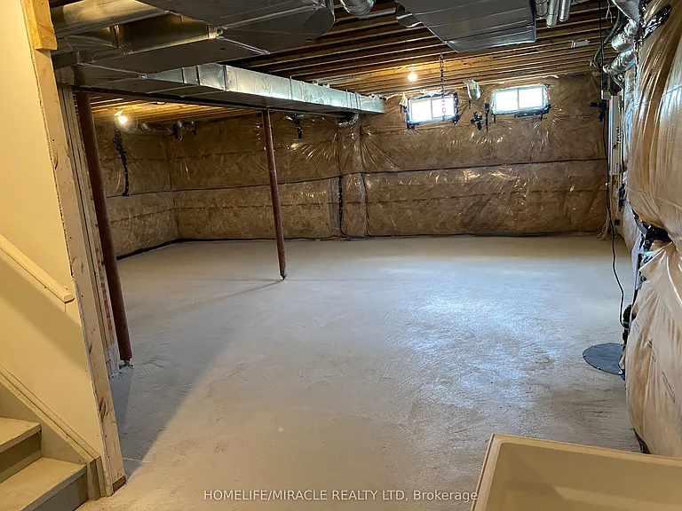 2 Cahill Dr — Photo 40