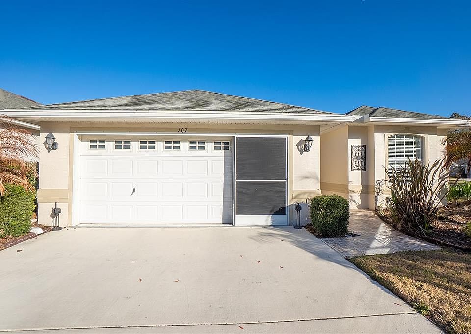 1st image of 107 Raintree Cir