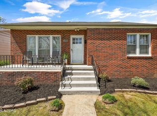 3717 Speedway Cir, Knoxville, TN 37914