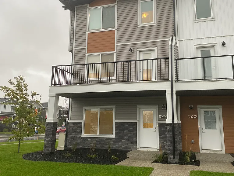 280 Chelsea Rd — Photo 2