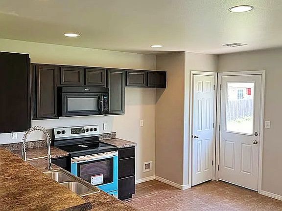 5th image of 14749 S Fern Pl