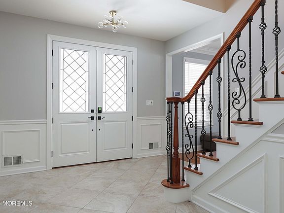 3rd image of 9 Amanda Lane