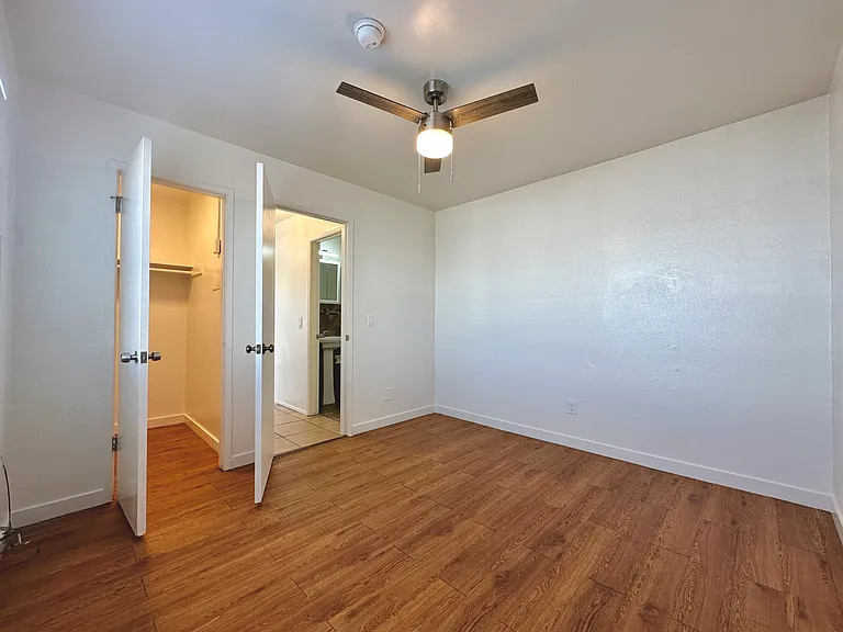 1495 Alamitos Ave #A — Photo 8