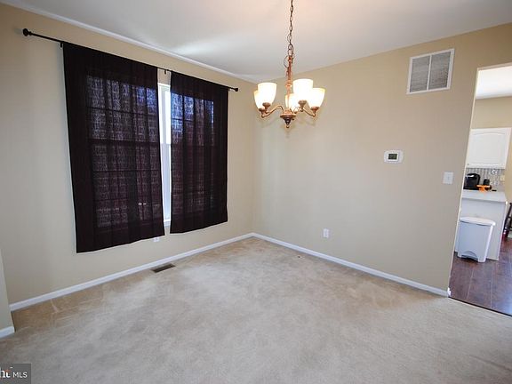 4th image of 46 Whitford Dr