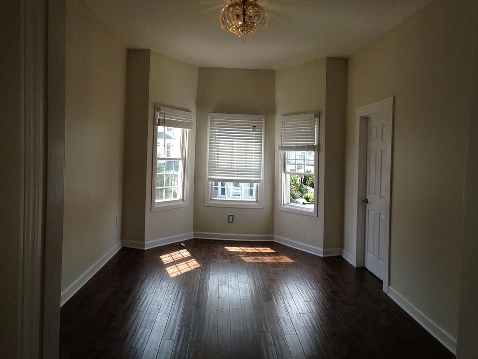1st image of 3418 W McLean Ave APT 2