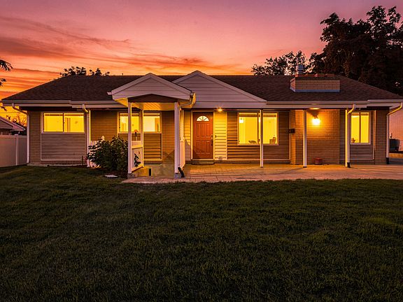 2nd image of 967 E Tritoma Ave