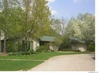 21982 Little Brook Way, Strongsville, OH